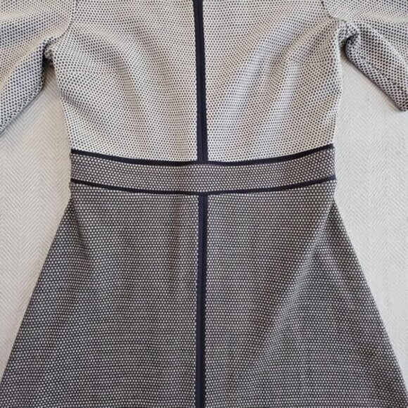 Ann Taylor Classic Knit Zip Back Dress Size 8 Short Sleeve Gray Black Old Money - Picture 7 of 16